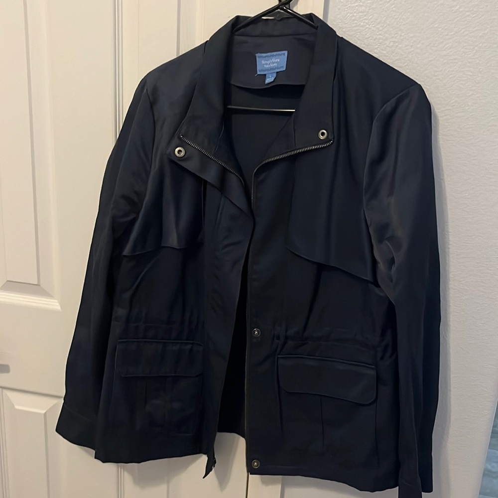 Vera Wang size large women’s blue jacket with optional drawstring waist